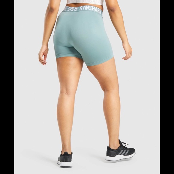 NEW GYMSHARK WOMEN’S FIT SEAMLESS SHORTS - SMALL - LIGHT GREEN - ACTIVEWEAR - Picture 2 of 6